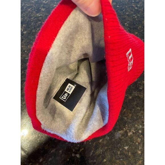 New Era Hornets Unisex Beanie Hat with Pom Multicolor Winter Casual - Picture 7 of 7